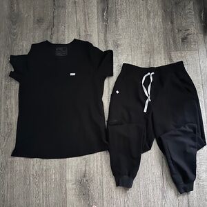 FIGS set- black *lightly used*- size medium